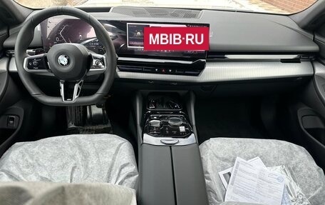 BMW 5 серия, 2023 год, 9 890 000 рублей, 9 фотография