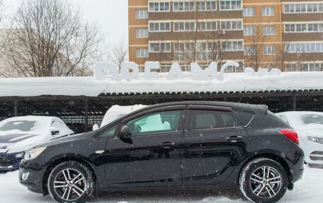 Opel Astra J, 2011 год, 919 000 рублей, 2 фотография