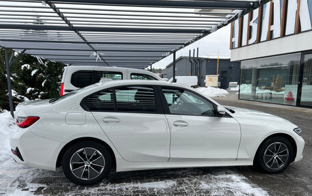 BMW 3 серия, 2021 год, 2 990 000 рублей, 18 фотография