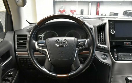 Toyota Land Cruiser 200, 2020 год, 8 978 000 рублей, 14 фотография