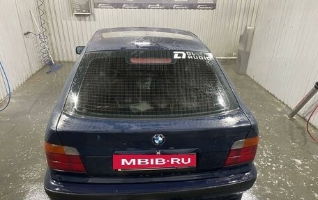 BMW 3 серия, 2000 год, 300 000 рублей, 18 фотография