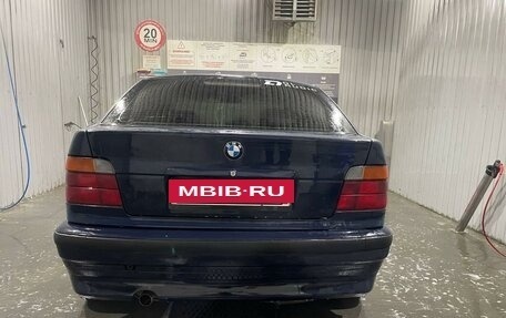 BMW 3 серия, 2000 год, 300 000 рублей, 17 фотография