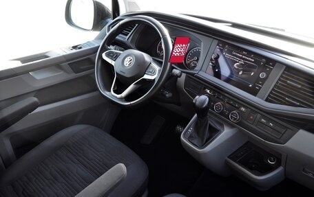 Volkswagen Caravelle T6 рестайлинг, 2020 год, 4 300 000 рублей, 30 фотография