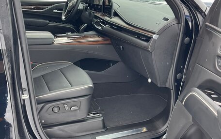 Cadillac Escalade V, 2022 год, 20 000 000 рублей, 19 фотография