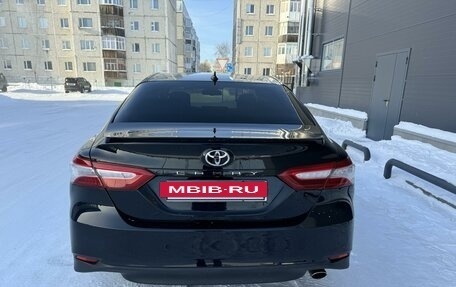 Toyota Camry, 2018 год, 2 980 000 рублей, 3 фотография