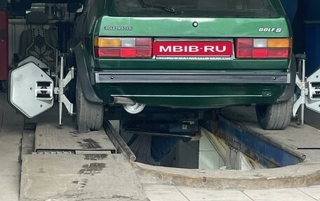 Volkswagen Golf VI, 1982 год, 17 000 000 рублей, 8 фотография