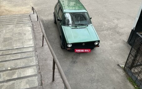 Volkswagen Golf VI, 1982 год, 17 000 000 рублей, 3 фотография