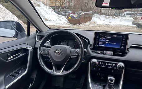 Toyota RAV4, 2021 год, 3 150 000 рублей, 15 фотография