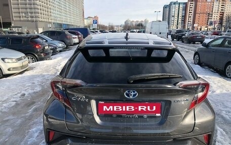 Toyota C-HR I рестайлинг, 2019 год, 2 550 000 рублей, 3 фотография