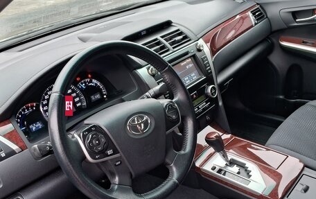 Toyota Camry, 2013 год, 2 050 000 рублей, 2 фотография