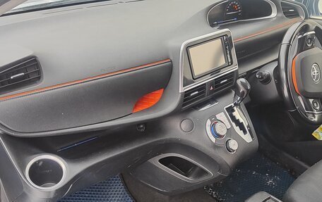 Toyota Sienta II, 2016 год, 1 100 000 рублей, 12 фотография