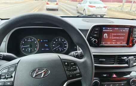 Hyundai Tucson III, 2019 год, 2 300 000 рублей, 2 фотография