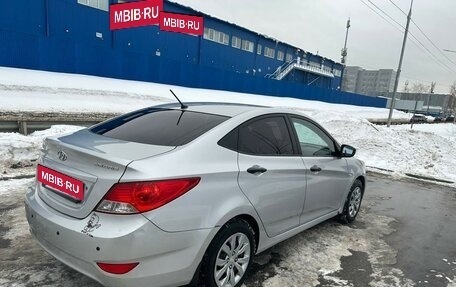 Hyundai Solaris II рестайлинг, 2012 год, 750 000 рублей, 5 фотография