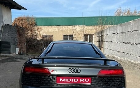 Audi R8, 2019 год, 18 000 000 рублей, 4 фотография