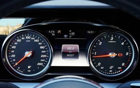 Mercedes-Benz E-Класс, 2020 год, 5 000 000 рублей, 26 фотография