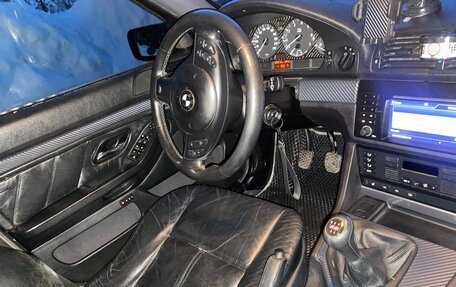 BMW 5 серия, 2001 год, 790 000 рублей, 24 фотография
