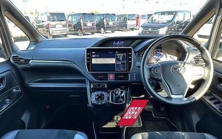 Toyota Esquire I, 2021 год, 2 500 000 рублей, 11 фотография