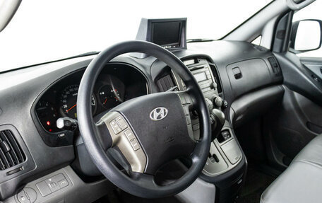Hyundai Grand Starex Grand Starex I рестайлинг 2, 2012 год, 1 890 000 рублей, 11 фотография