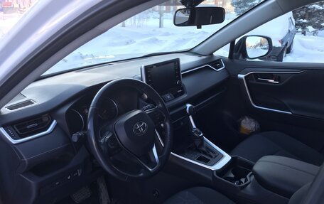 Toyota RAV4, 2019 год, 3 150 000 рублей, 8 фотография