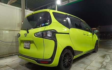 Toyota Sienta II, 2020 год, 2 090 000 рублей, 10 фотография