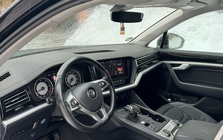 Volkswagen Touareg III, 2018 год, 3 900 000 рублей, 8 фотография