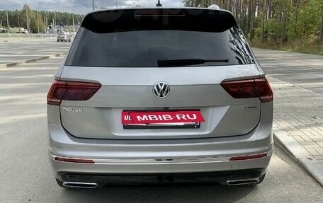 Volkswagen Tiguan II, 2018 год, 2 550 000 рублей, 5 фотография
