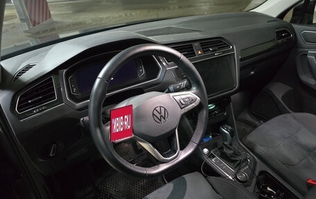 Volkswagen Tiguan II, 2021 год, 3 990 000 рублей, 6 фотография