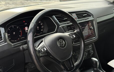Volkswagen Tiguan II, 2017 год, 2 200 000 рублей, 13 фотография
