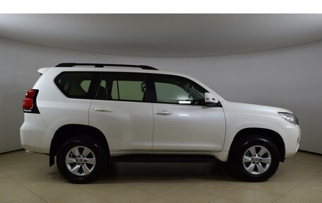 Toyota Land Cruiser Prado 150 рестайлинг 2, 2023 год, 7 350 000 рублей, 4 фотография