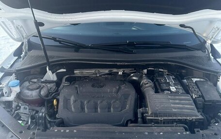 Volkswagen Tiguan II, 2022 год, 4 200 000 рублей, 3 фотография