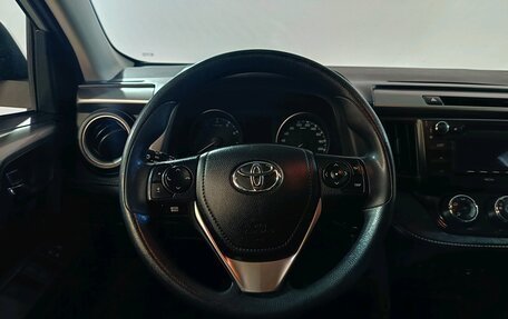 Toyota RAV4, 2018 год, 2 379 000 рублей, 9 фотография