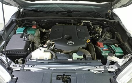 Toyota Hilux VIII, 2016 год, 3 390 000 рублей, 25 фотография