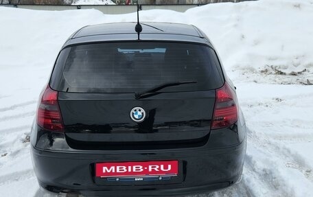 BMW 1 серия, 2011 год, 970 000 рублей, 2 фотография