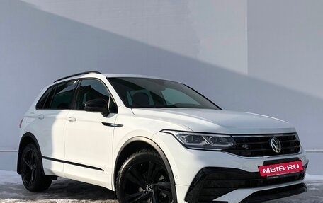 Volkswagen Tiguan II, 2021 год, 3 955 300 рублей, 3 фотография
