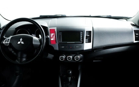 Mitsubishi Outlander III рестайлинг 3, 2012 год, 1 717 000 рублей, 11 фотография