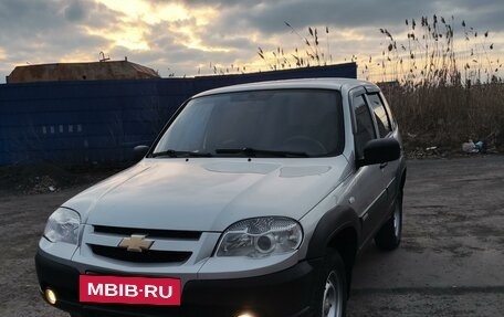 Chevrolet Niva I рестайлинг, 2012 год, 650 000 рублей, 4 фотография