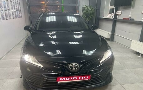 Toyota Camry, 2019 год, 2 950 000 рублей, 2 фотография