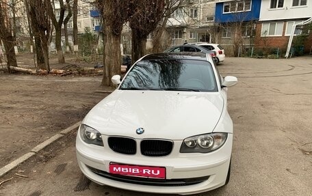 BMW 1 серия, 2010 год, 930 000 рублей, 1 фотография