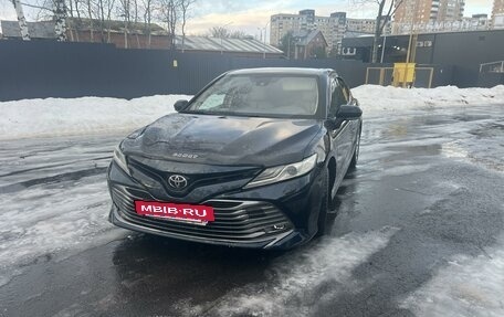 Toyota Camry, 2018 год, 2 350 000 рублей, 7 фотография