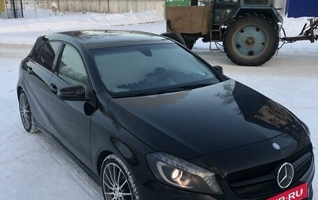 Mercedes-Benz A-Класс, 2014 год, 1 550 000 рублей, 2 фотография