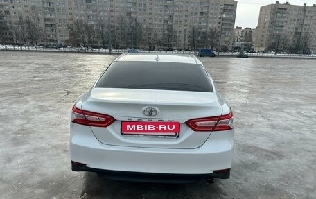 Toyota Camry, 2018 год, 3 100 000 рублей, 7 фотография