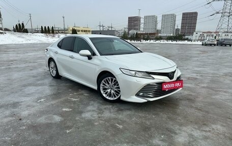 Toyota Camry, 2018 год, 3 100 000 рублей, 10 фотография