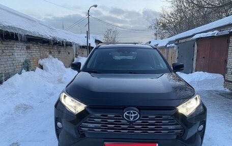 Toyota RAV4, 2020 год, 3 930 000 рублей, 1 фотография