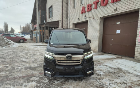 Honda Stepwgn IV, 2018 год, 2 346 000 рублей, 2 фотография
