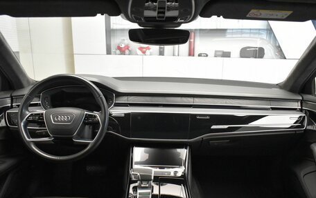 Audi A8, 2021 год, 8 789 000 рублей, 10 фотография