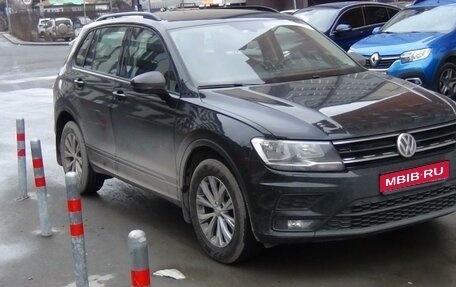 Volkswagen Tiguan II, 2018 год, 2 670 000 рублей, 2 фотография