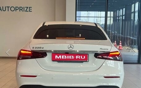 Mercedes-Benz E-Класс, 2021 год, 4 900 000 рублей, 4 фотография