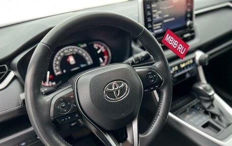 Toyota RAV4, 2021 год, 3 890 000 рублей, 7 фотография