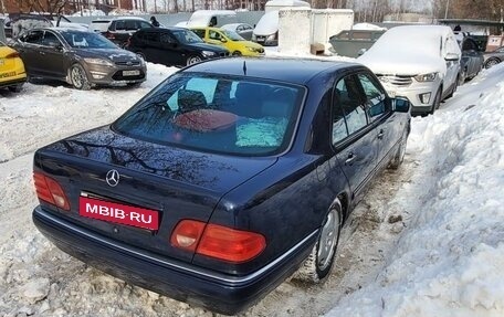 Mercedes-Benz E-Класс, 1996 год, 879 000 рублей, 21 фотография