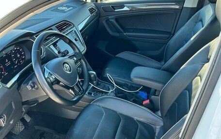 Volkswagen Tiguan II, 2018 год, 3 499 000 рублей, 11 фотография